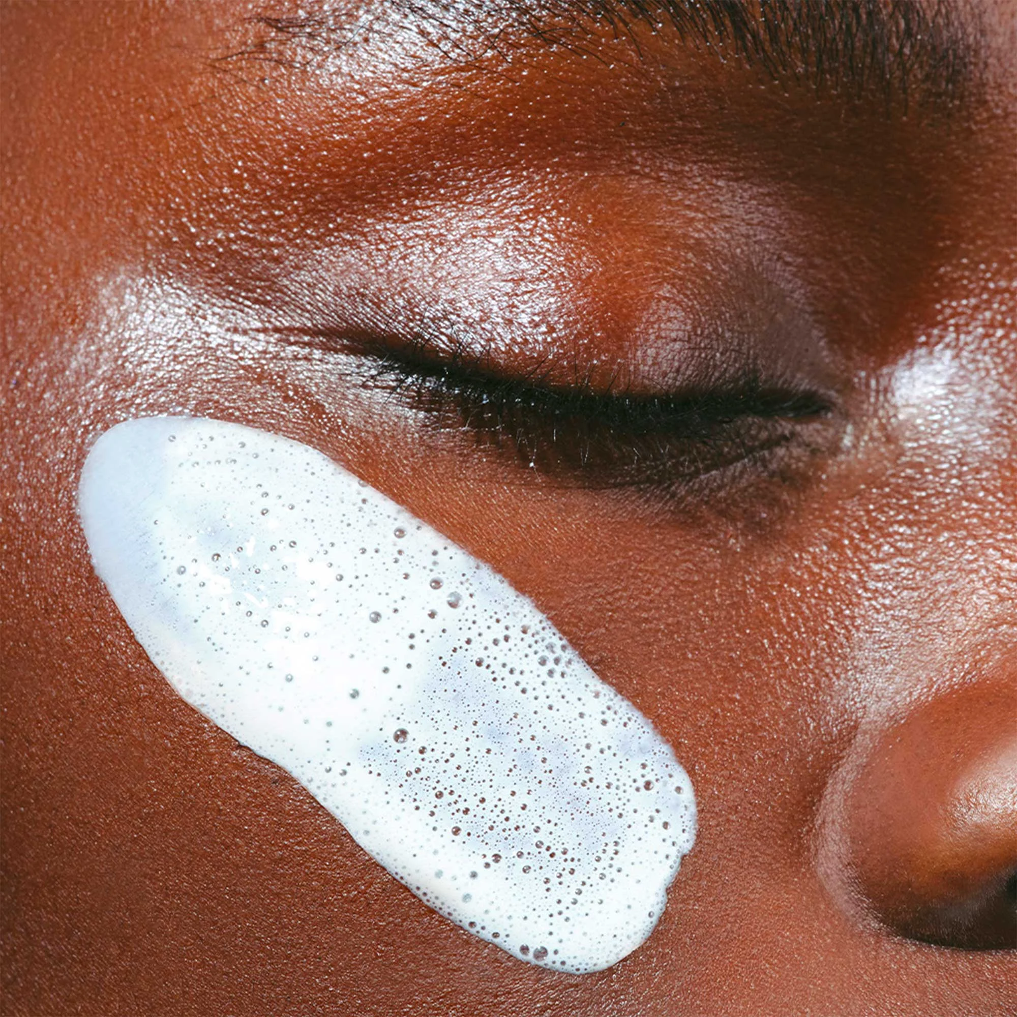 Doux Nettoyant Moussant Hydratant - Peaux normales à sèches |