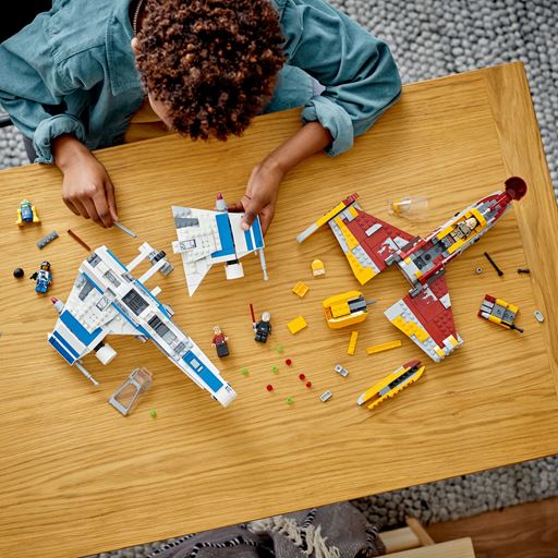 LEGO Star Wars Den Ny Republiks E-wing™ Mod Shin Hatis™ Stjernejager - 75364