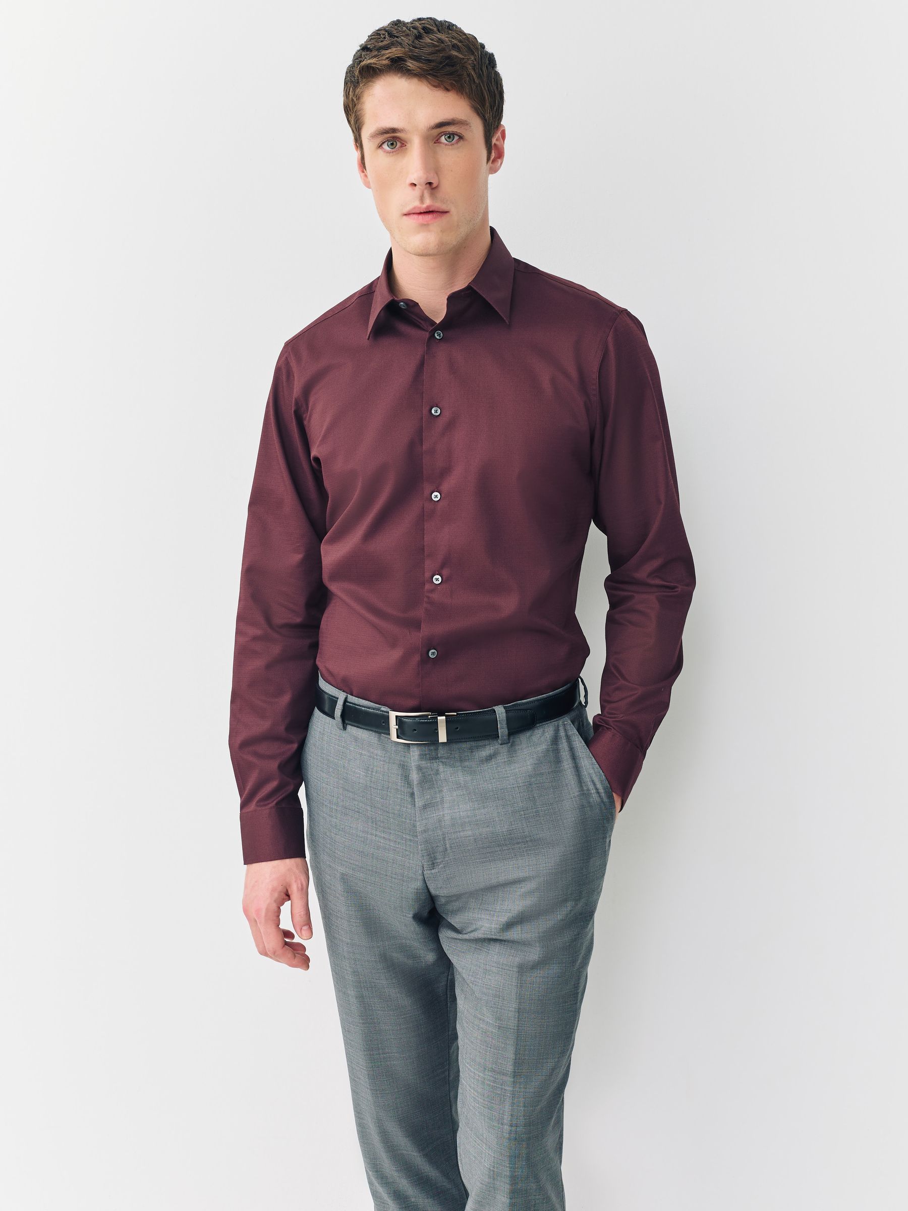 Rood - Slim Fit - Onderhoudsvriendelijk, getextureerd, slim fit overhemd met enkele manchet