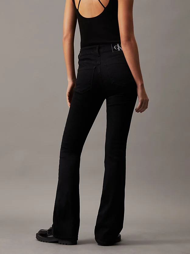 Calça jeans boca de sino