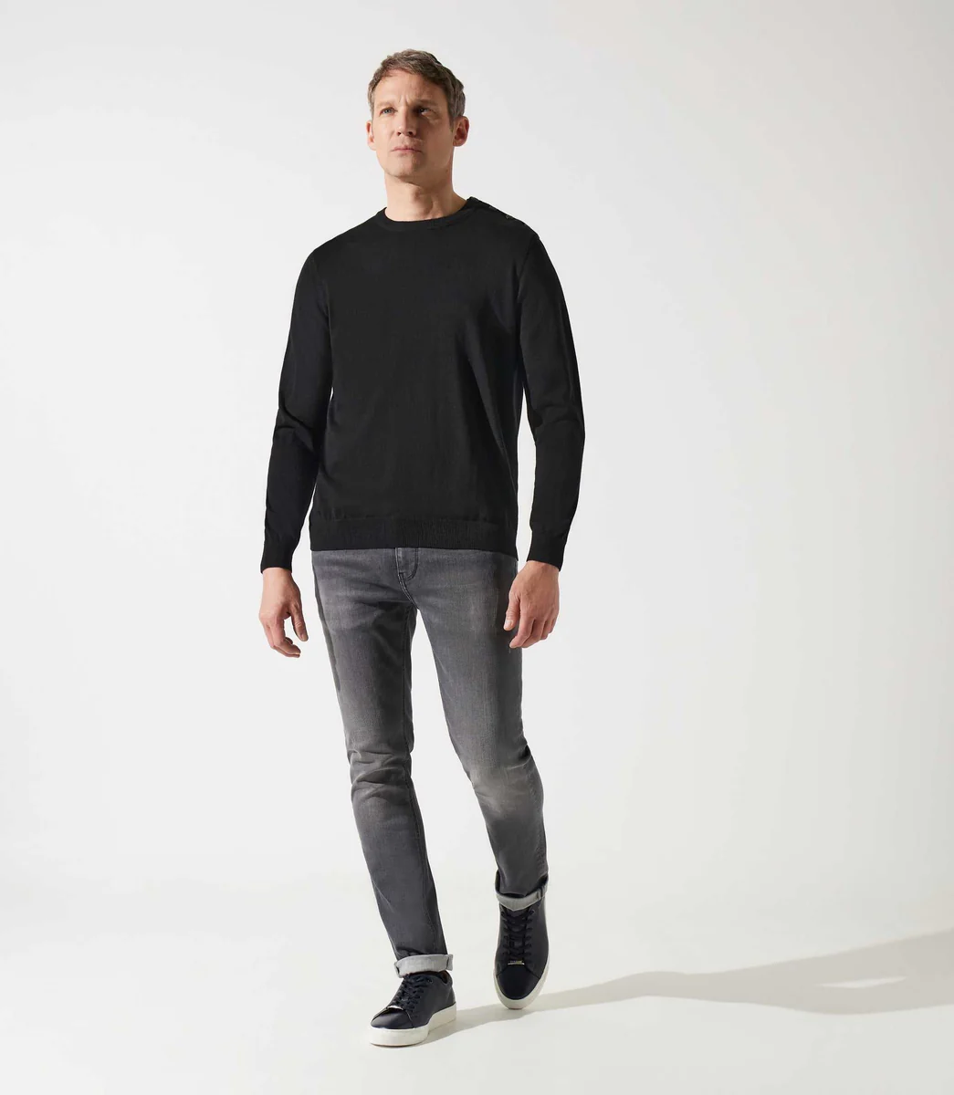 Pull col rond épaule boutonnée noir