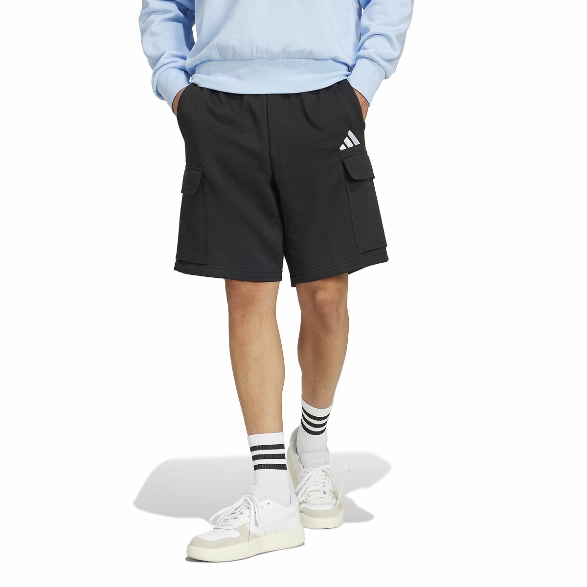 ADIDAS ROUPAS ESPORTIVAS<br>Bermuda cargo em moletom Essentials Feel Cozy
