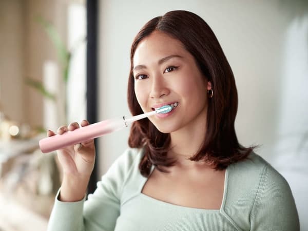 Philips Sonicare DiamondClean 9000 HX9911 - Tannbørste - silk pink to white gradient