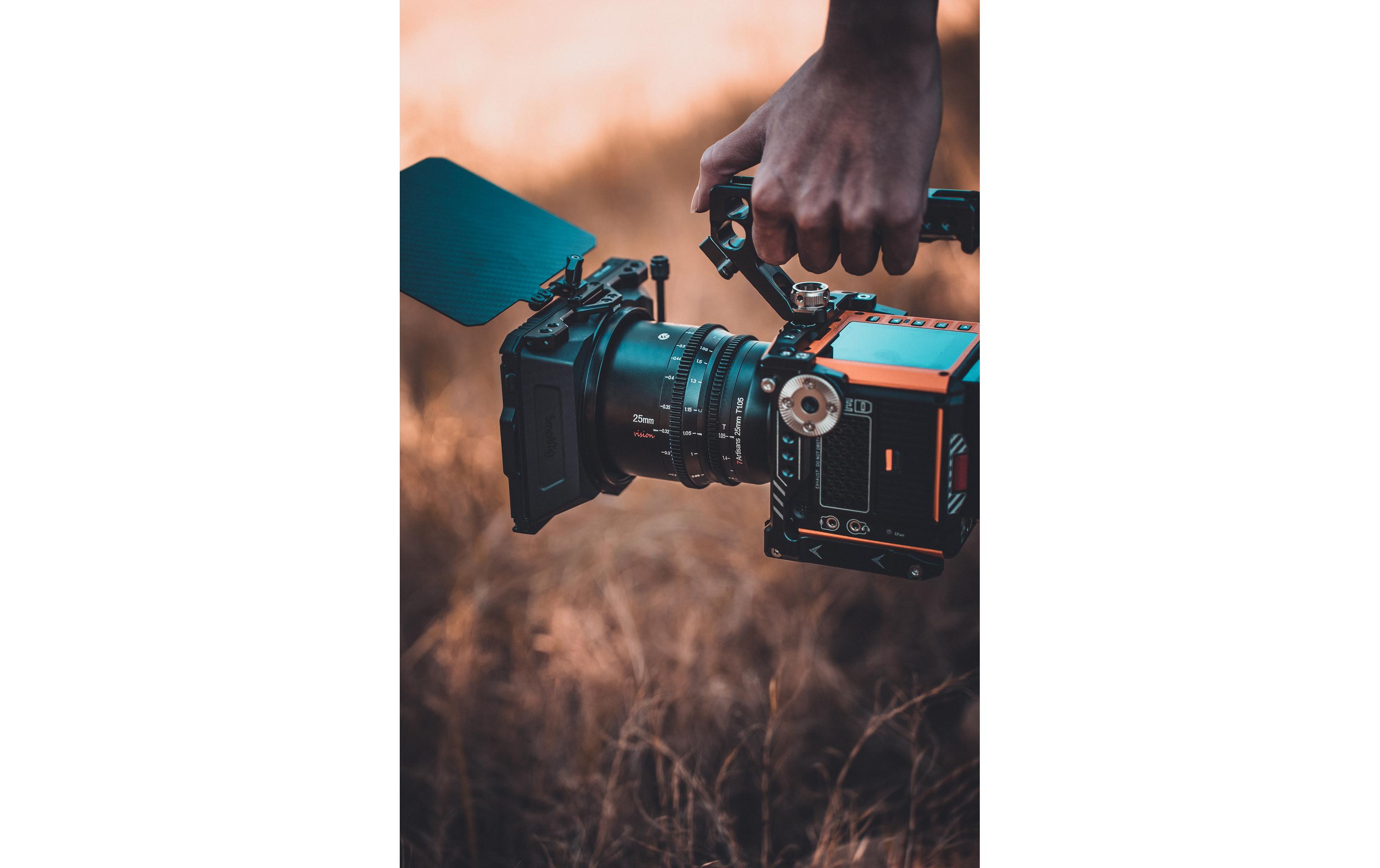 Festbrennweite 25mm T/1.05 – Canon RF<br>Lichtstarkes Cine-Objektiv mit weichem Bokeh-Effekt