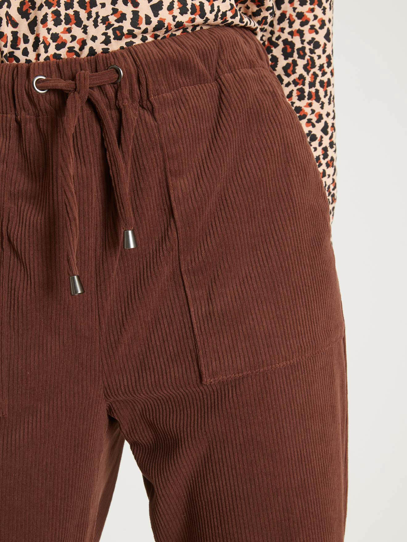 Pantalon élastique en velours côtelé