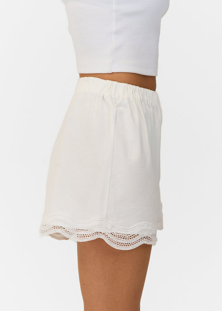 Yarah short wit