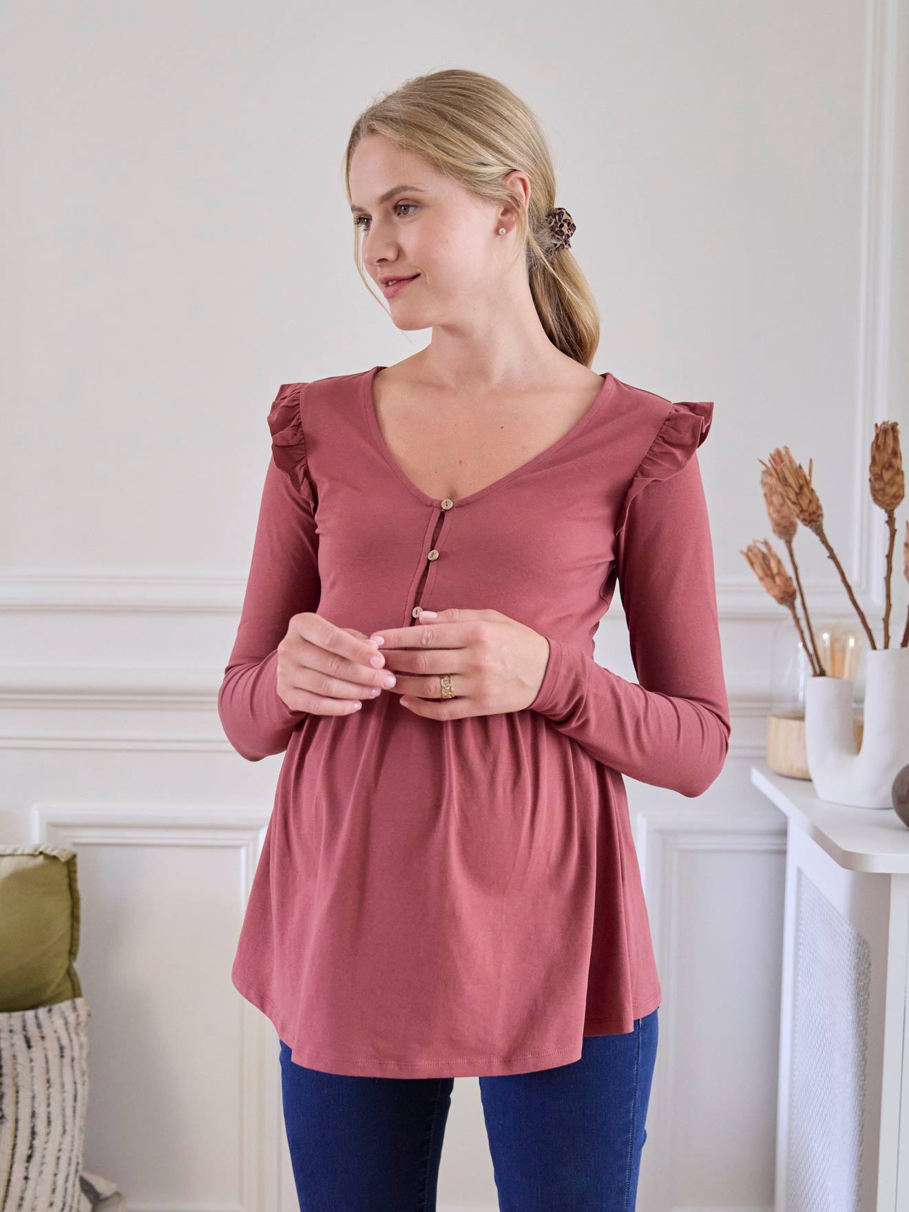 Blusa estilo camiseta para gestantes e lactantes em argila