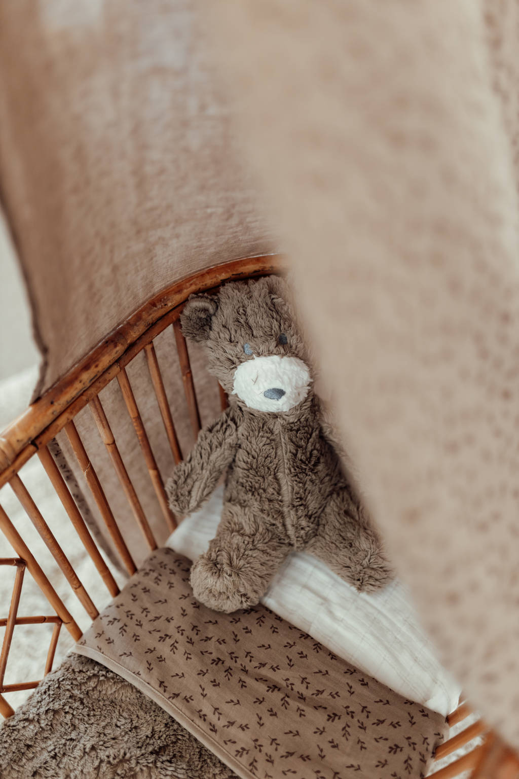 wiegdeken met teddy hazel brown