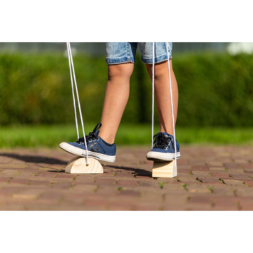 Outdoor play hout loopklossen