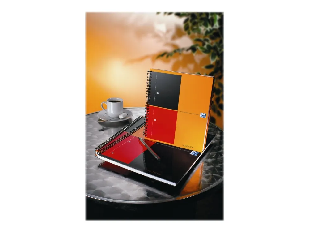 Oxford International NoteBook, A4 , kvadreret (stk.)