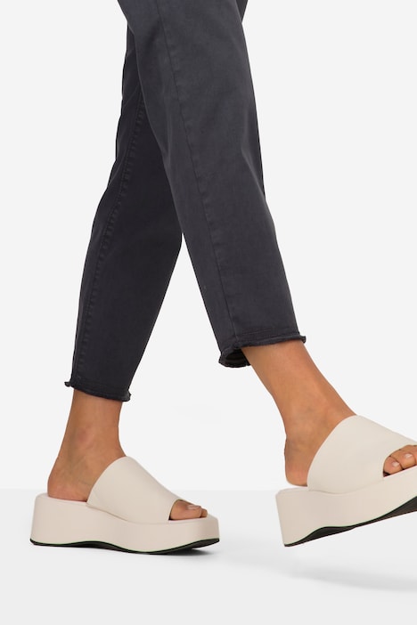 7/8-Slimhose, schmale Passform, 4-Pocket, Fransensaum, mit recyceltem Polyester