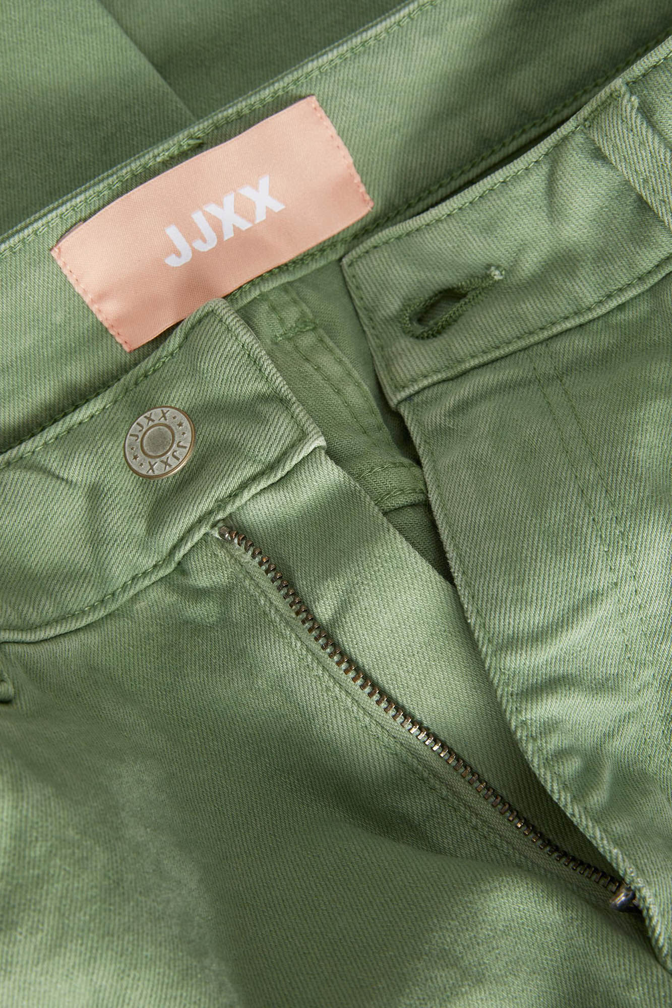 calça jeans mom fit colorida