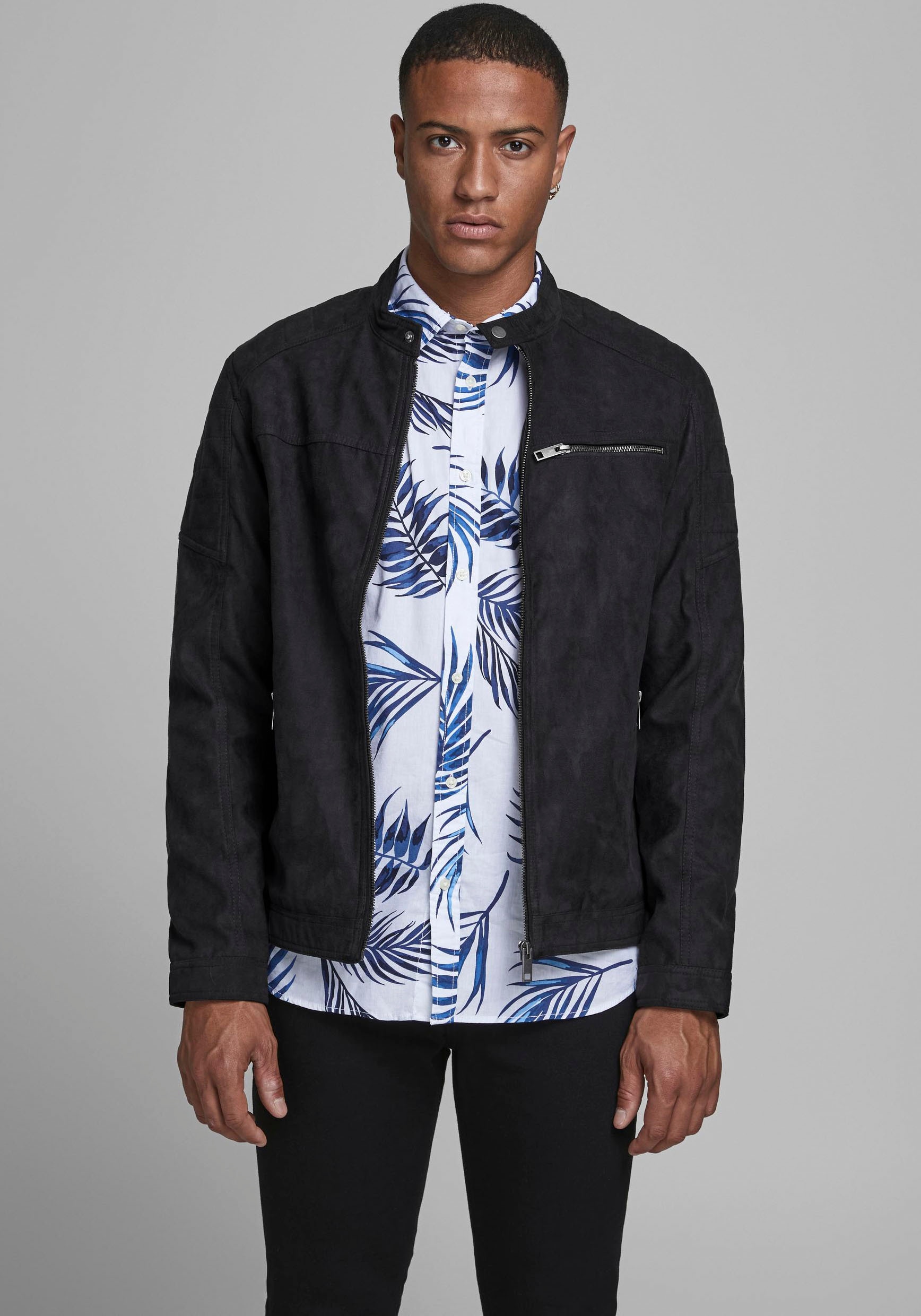 Jack & Jones Lederimitatjacke »JJEROCKY in Kunstlederoptik mit Reissverschlusstaschen« ohne Kapuze unifarben, modisch, regular fit, Lederimitat