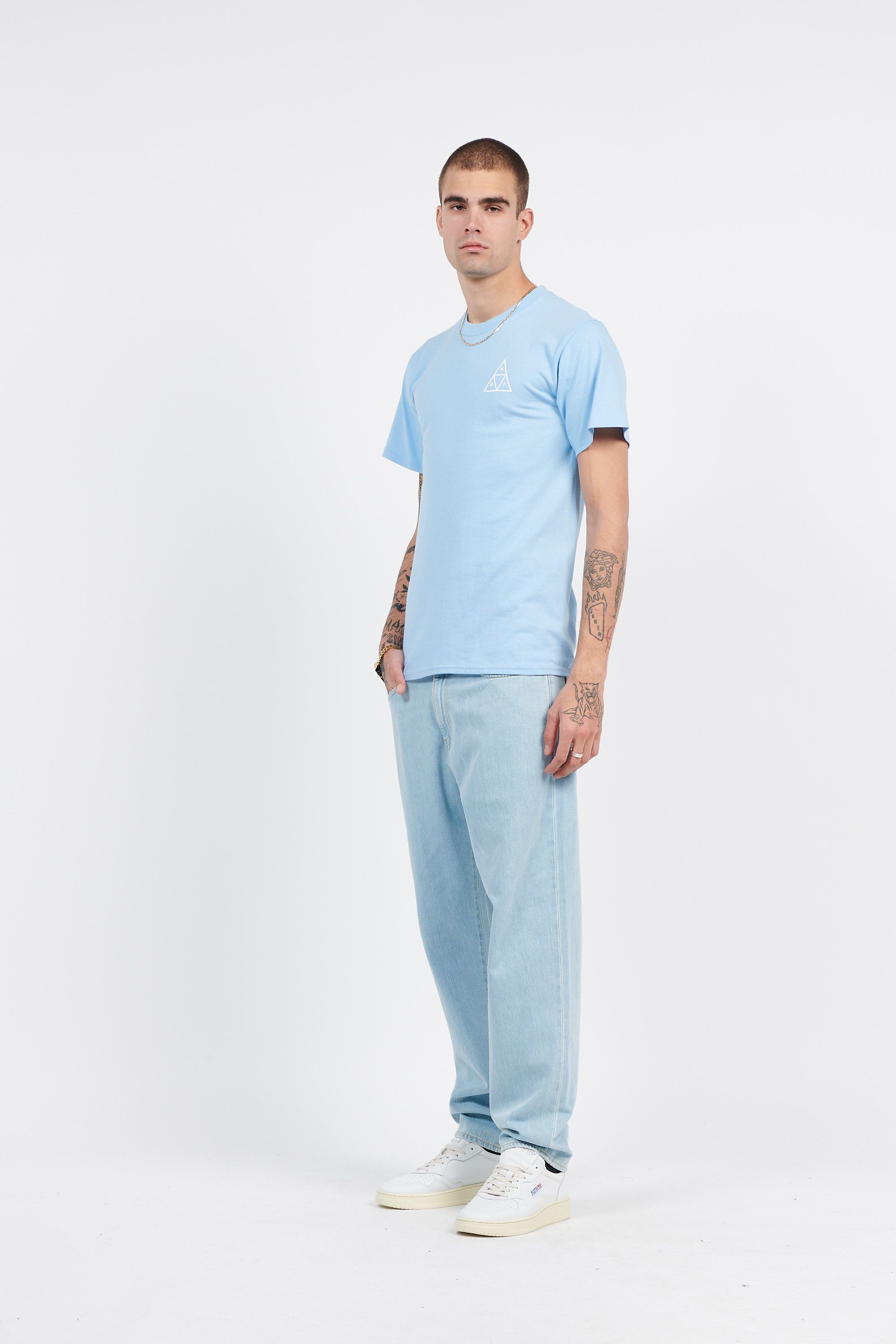 HUF T-SHIRT ESSENTIALS Bleu