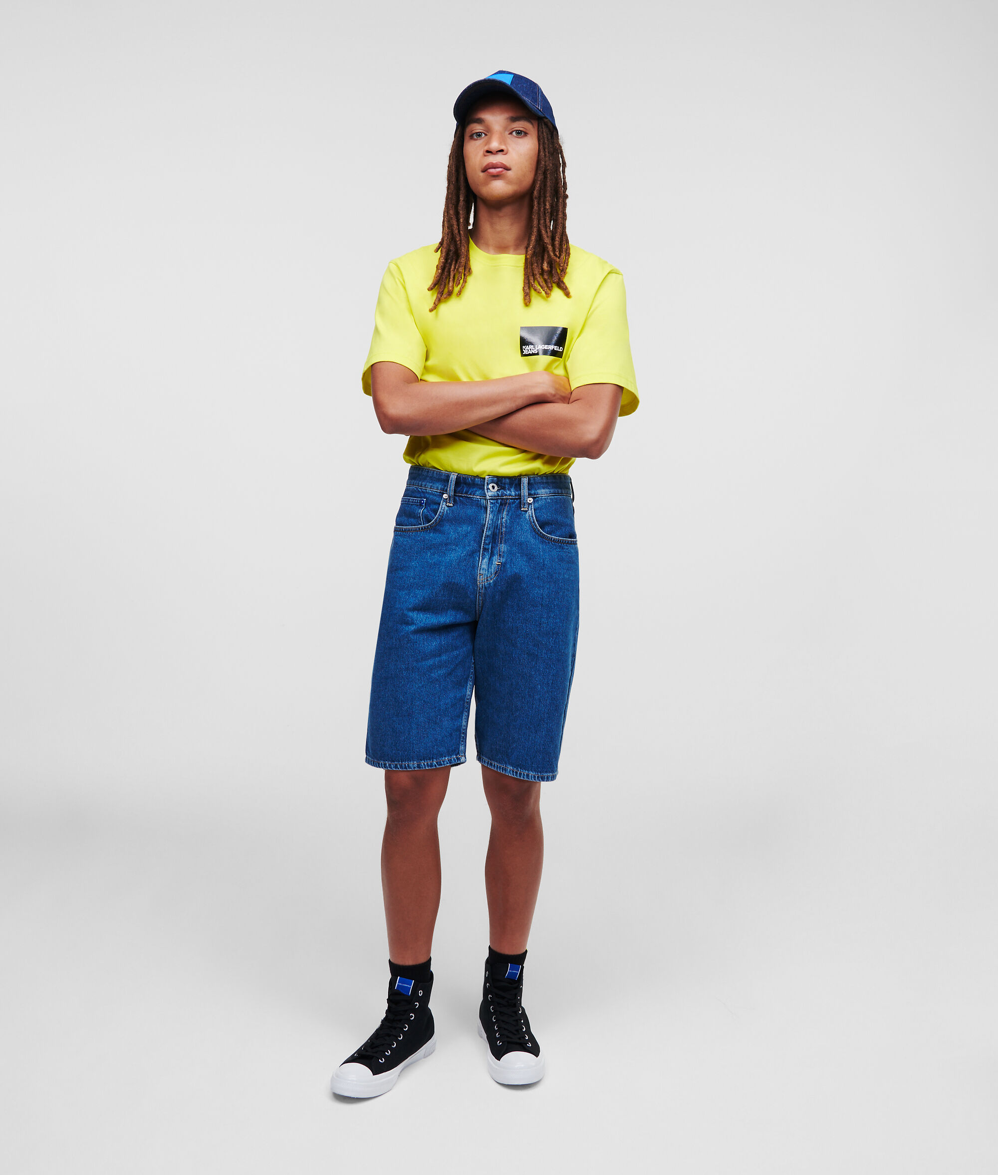 SHORT EN JEAN DÉCONTRACTÉ KLJ