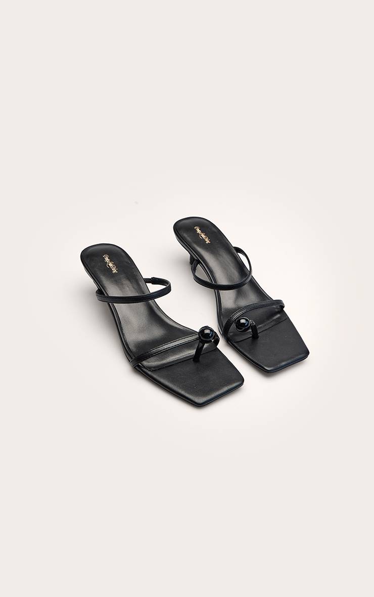 Noir Sandales À Entredoigt À Petit Talon