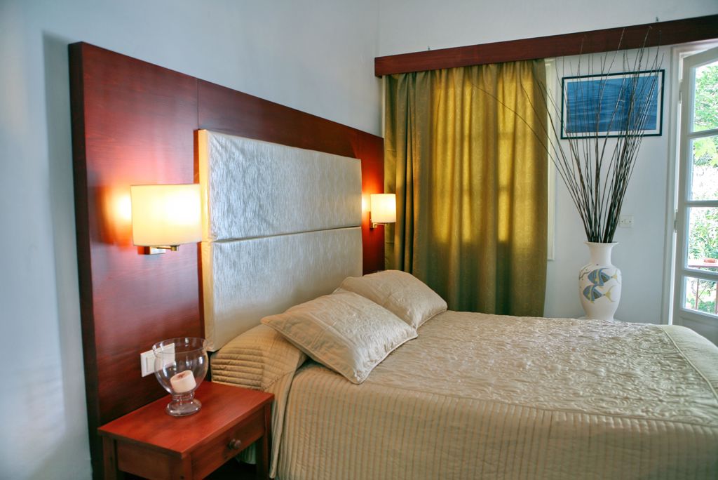 Aegeon Hotel Logies en ontbijt - Hotel