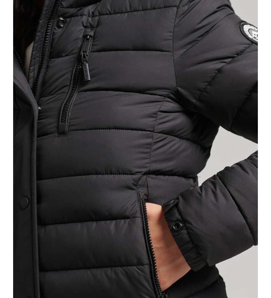 Jaqueta curta acolchoada com capuz Superdry - Preta