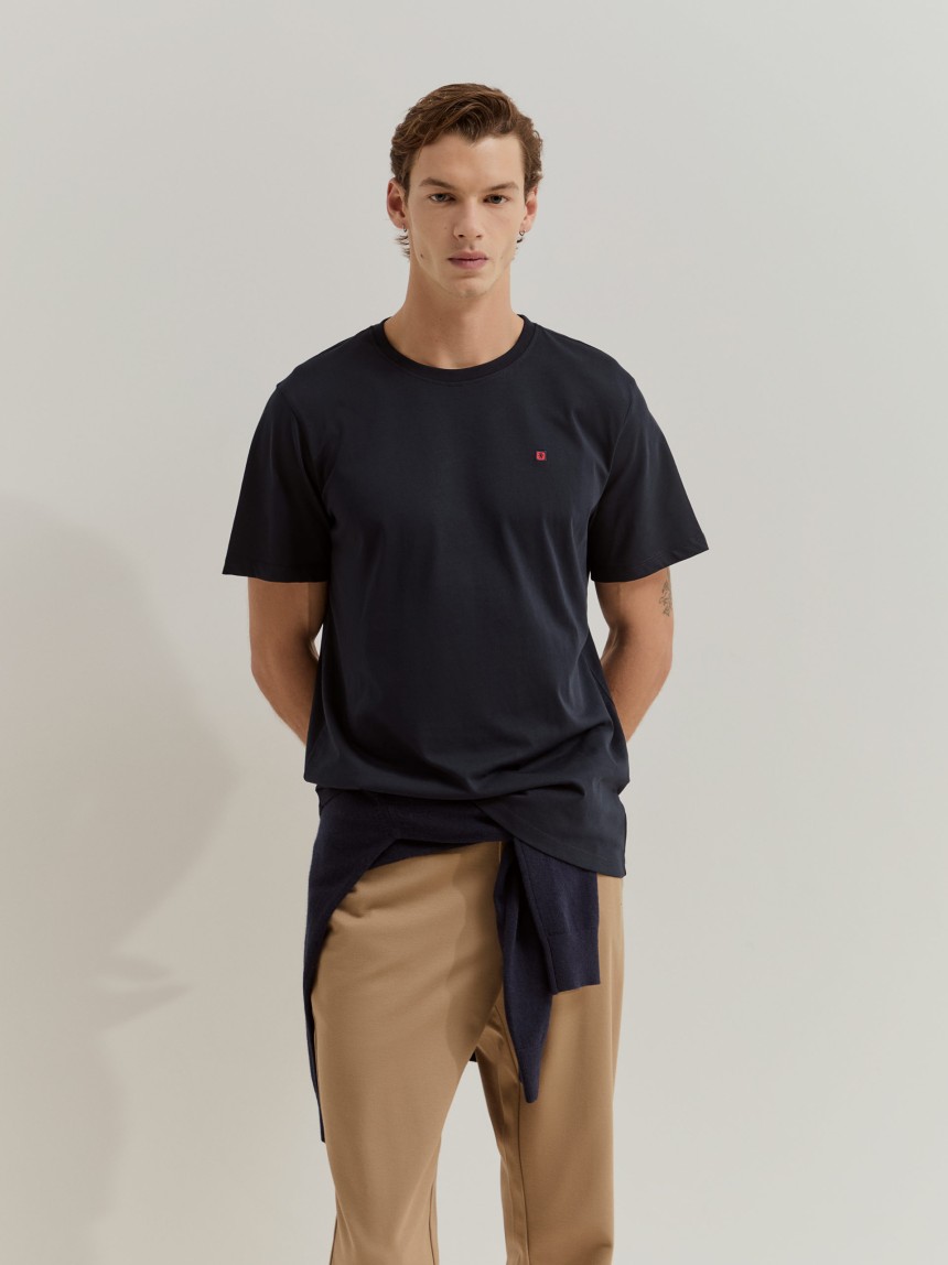 T-shirt básica de algodão