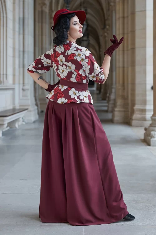 Miss Candyfloss Ladivina Bo floral jumpsuit in wijnrood