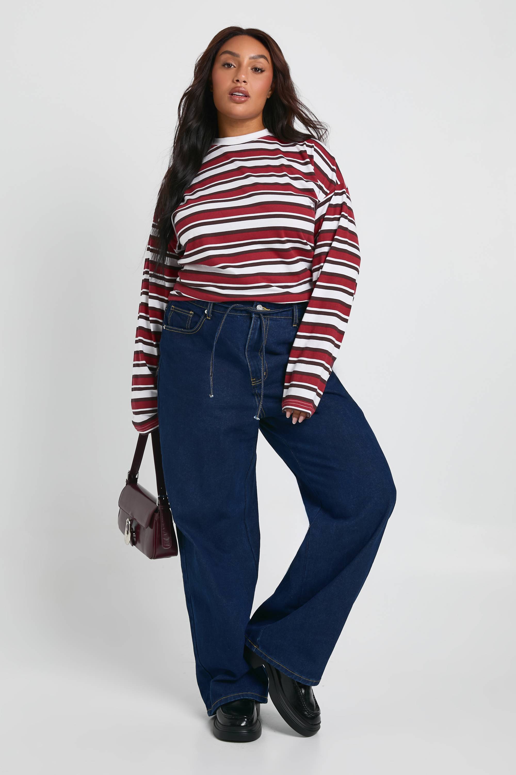 boohoo Plus Jean droit pour grandes tailles avec élastique à l'arrière, lacet de serrage