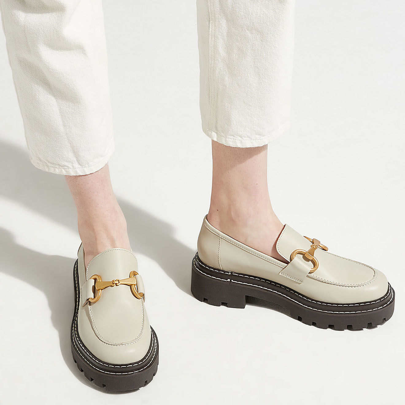 Galeries Lafayette Mocassins en Cuir lisse beiges