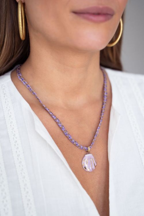 Art lila gevlochten koord ketting met schelp