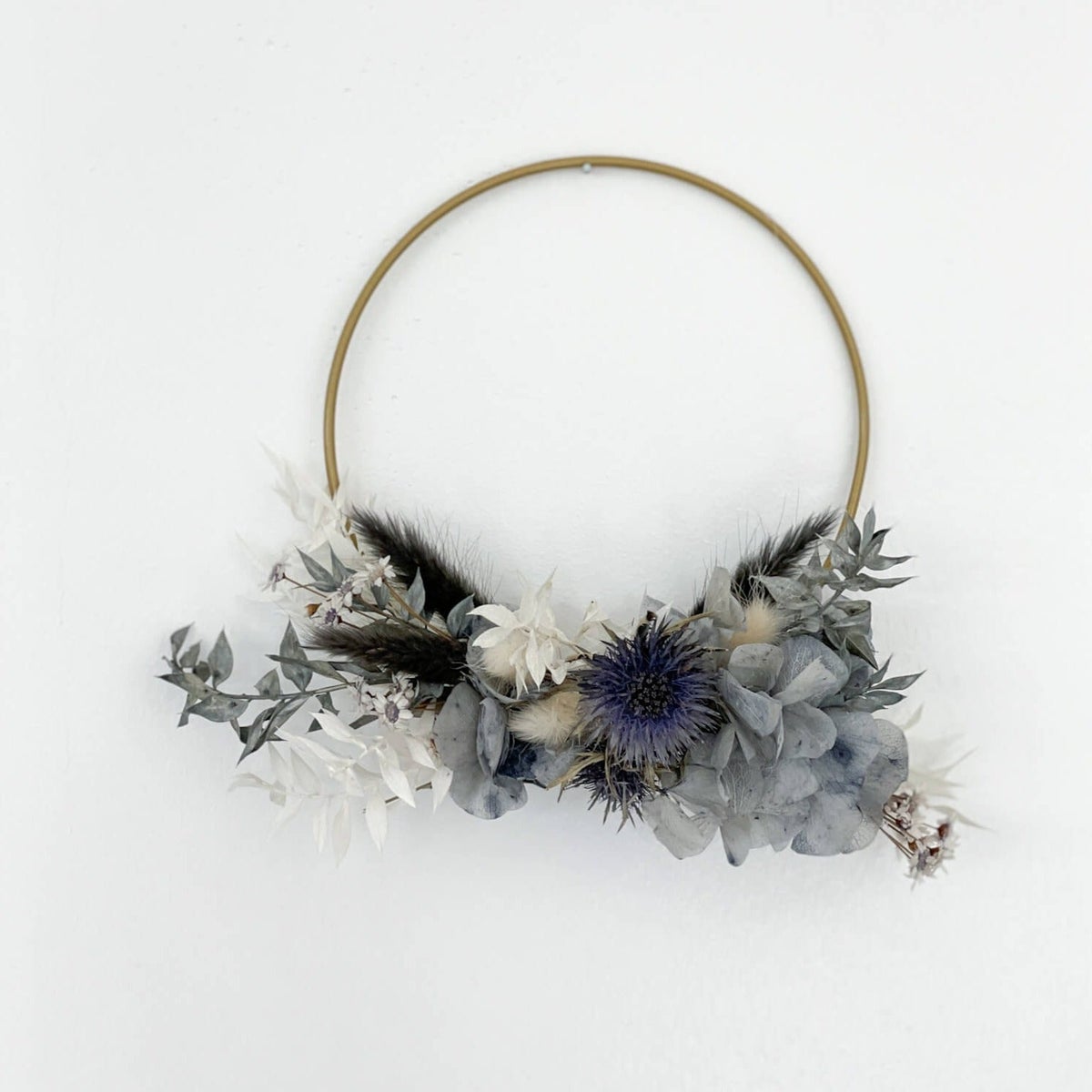 Gedroogde bloemenkrans, blauw, hortensia ruscus mix