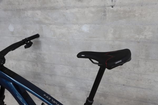 ZEUS E-MTB Sattel  schwarz  145mm