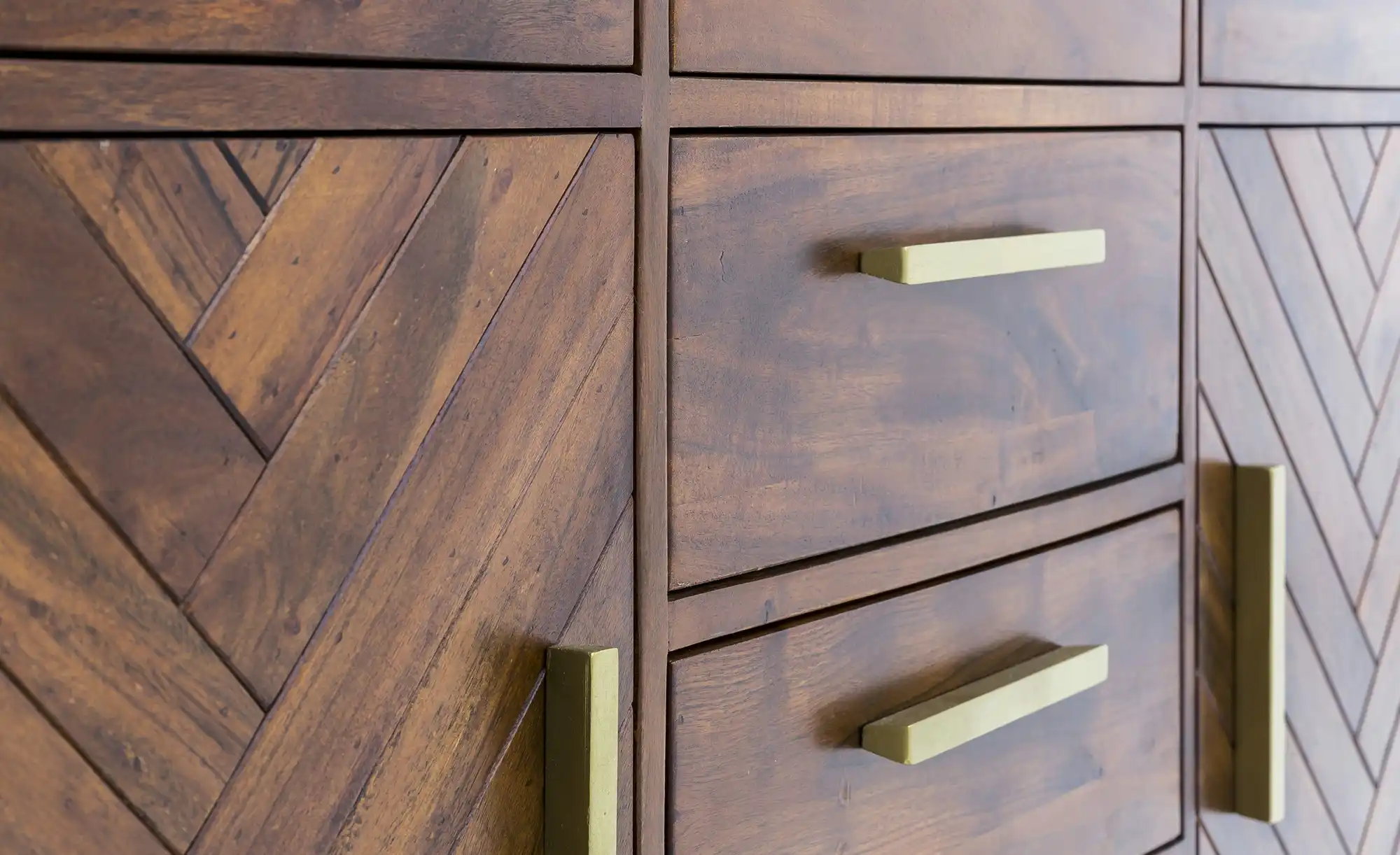 Sideboard aus Massivholz Calatria