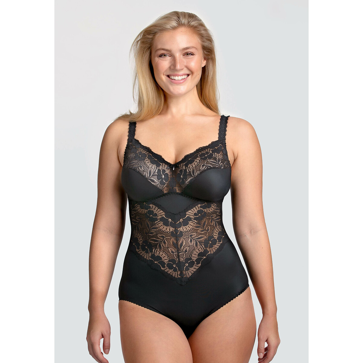 Senhorita Maria da Suécia<br>Corpo Fantástico e Estiloso