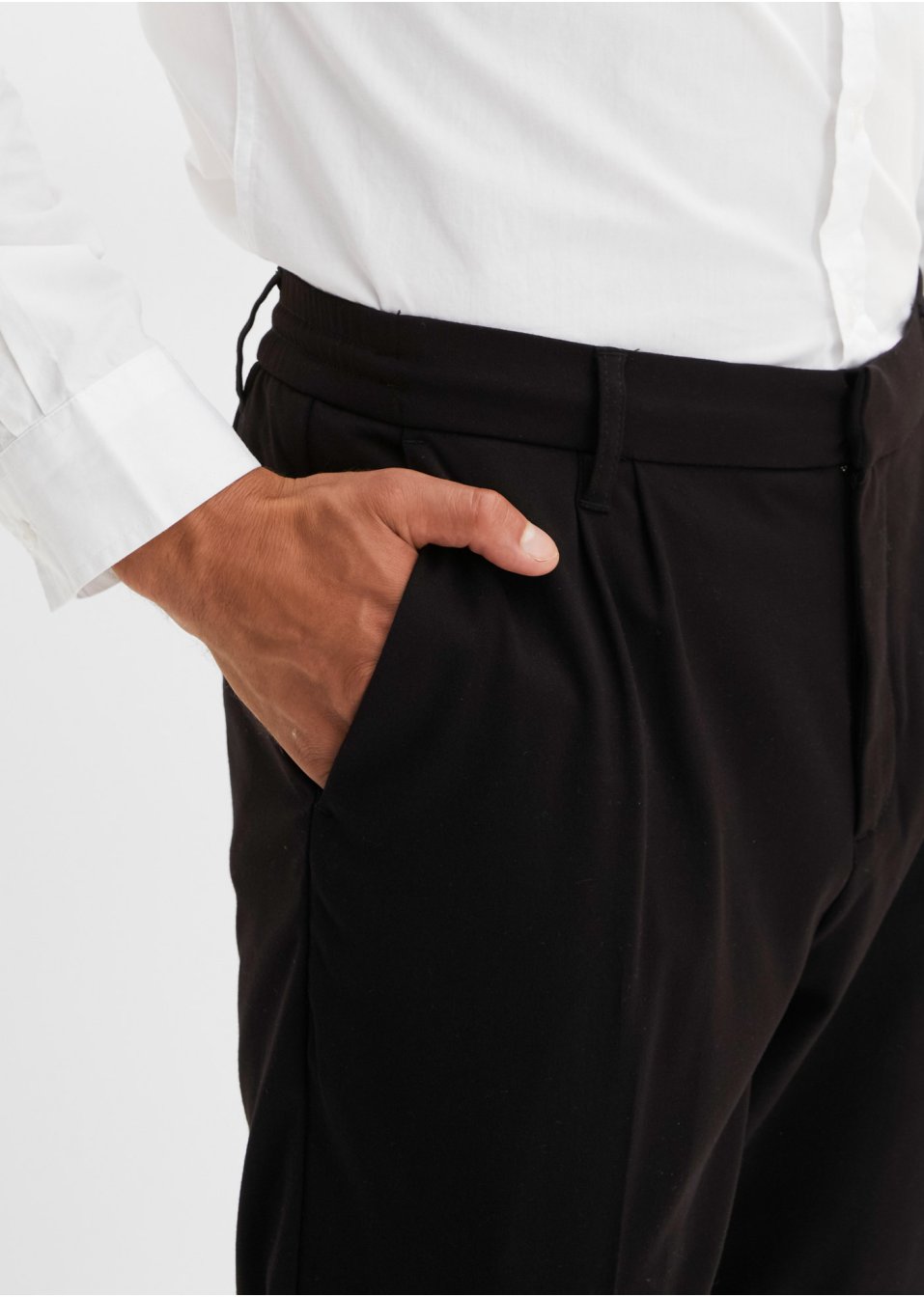 Pantalon à pinces Loose Fit, Tapered