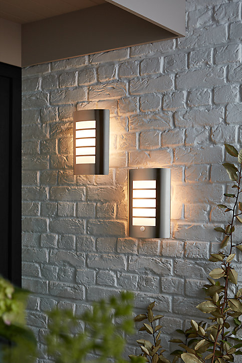 Applique murale Grandy E27 40W IP44 GoodHome gris chrome