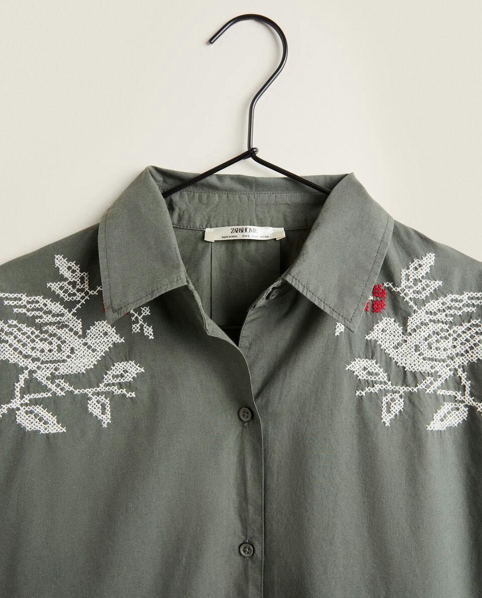 CAMISA DE PIJAMA COM BORDADO DE NATAL