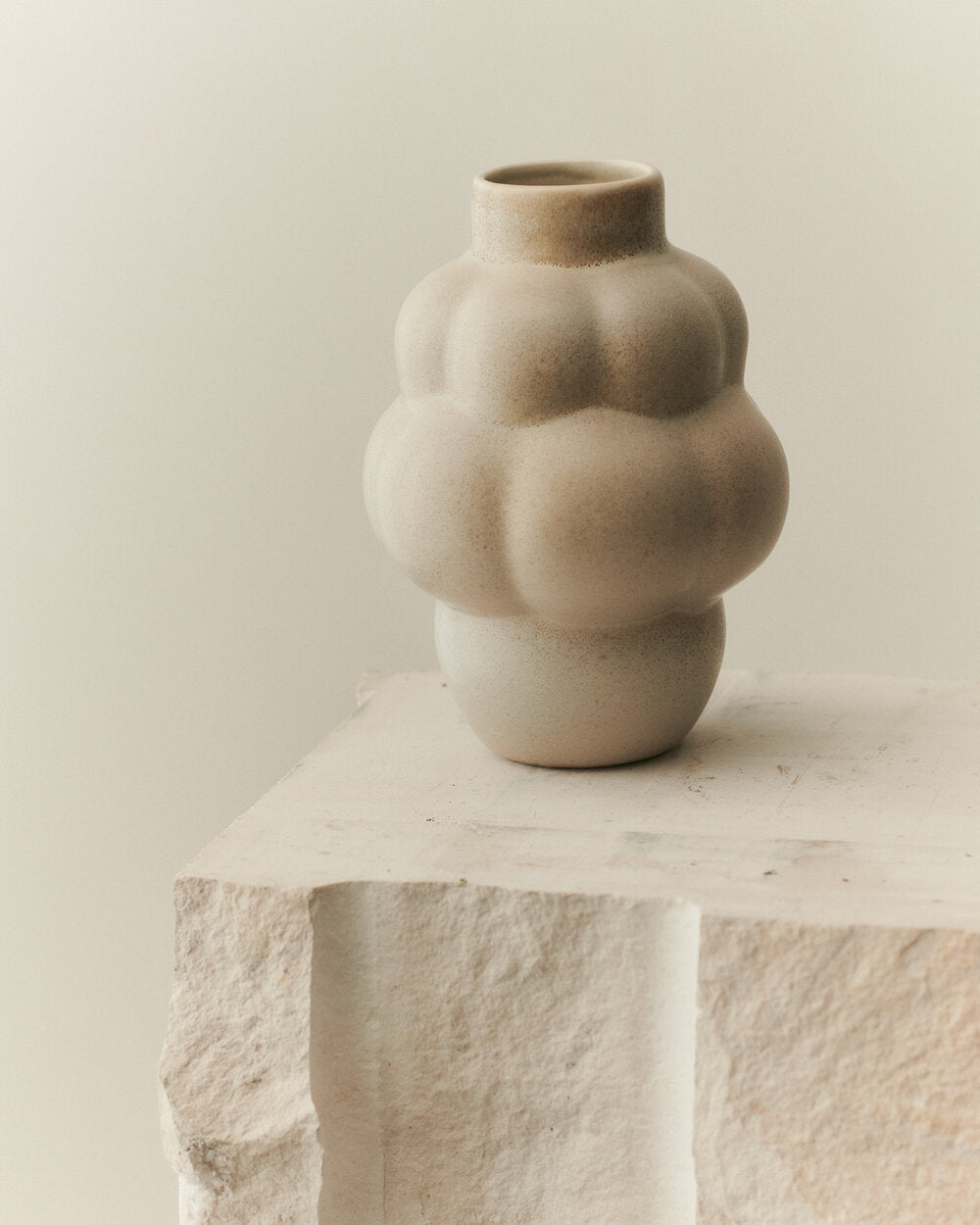 Louise Roe  Balloon Vase 04, Vintage Glaze - H32 cm.