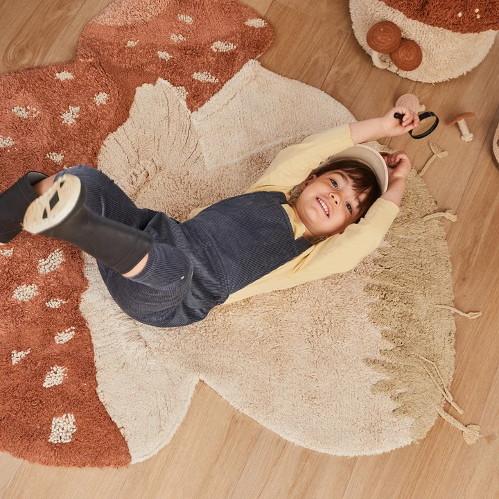 Lorena Canals - Fliegenpilz Teppich, 120 x 120 cm, natur / olive / chestnut