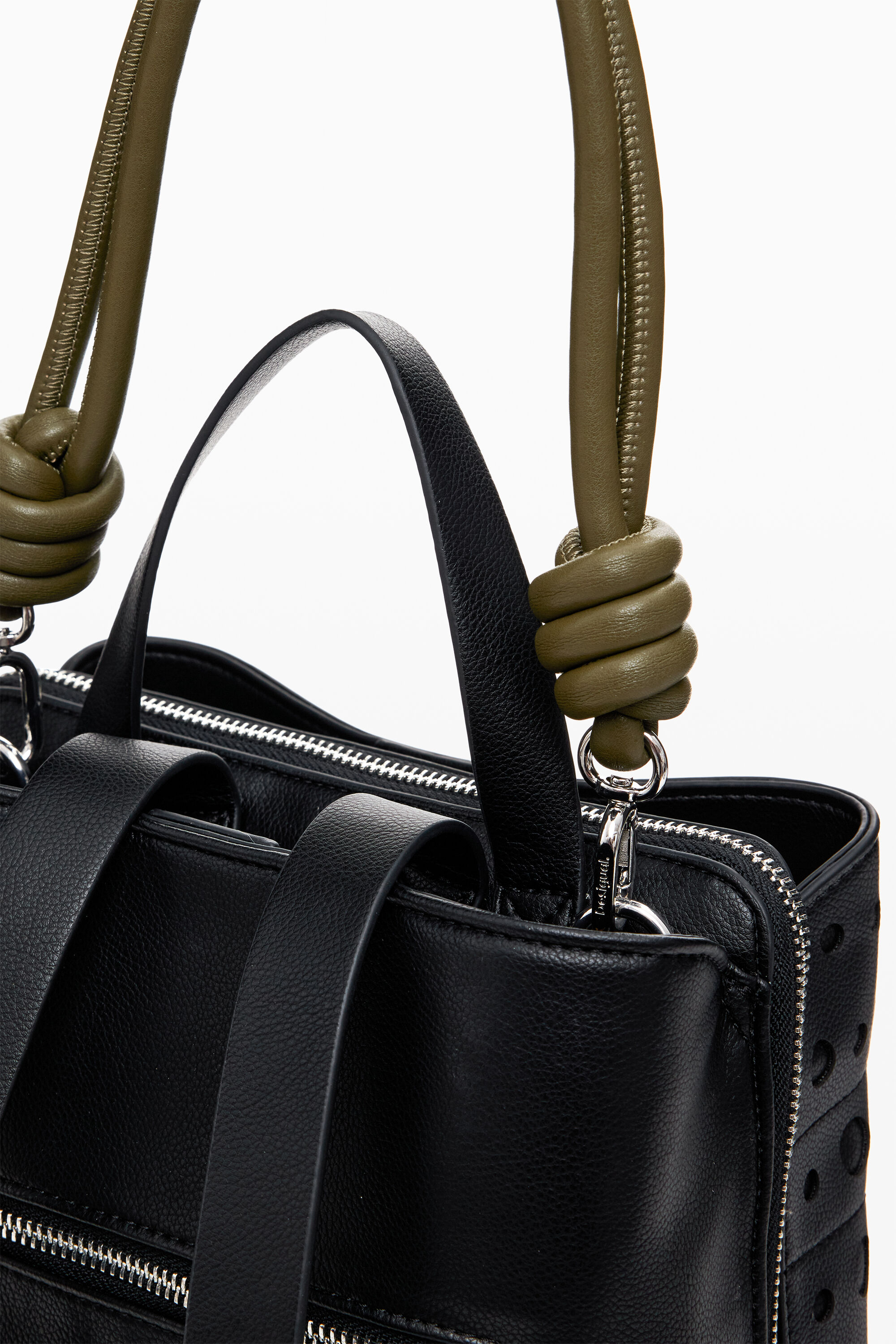 Mochila de couro sintético com círculos