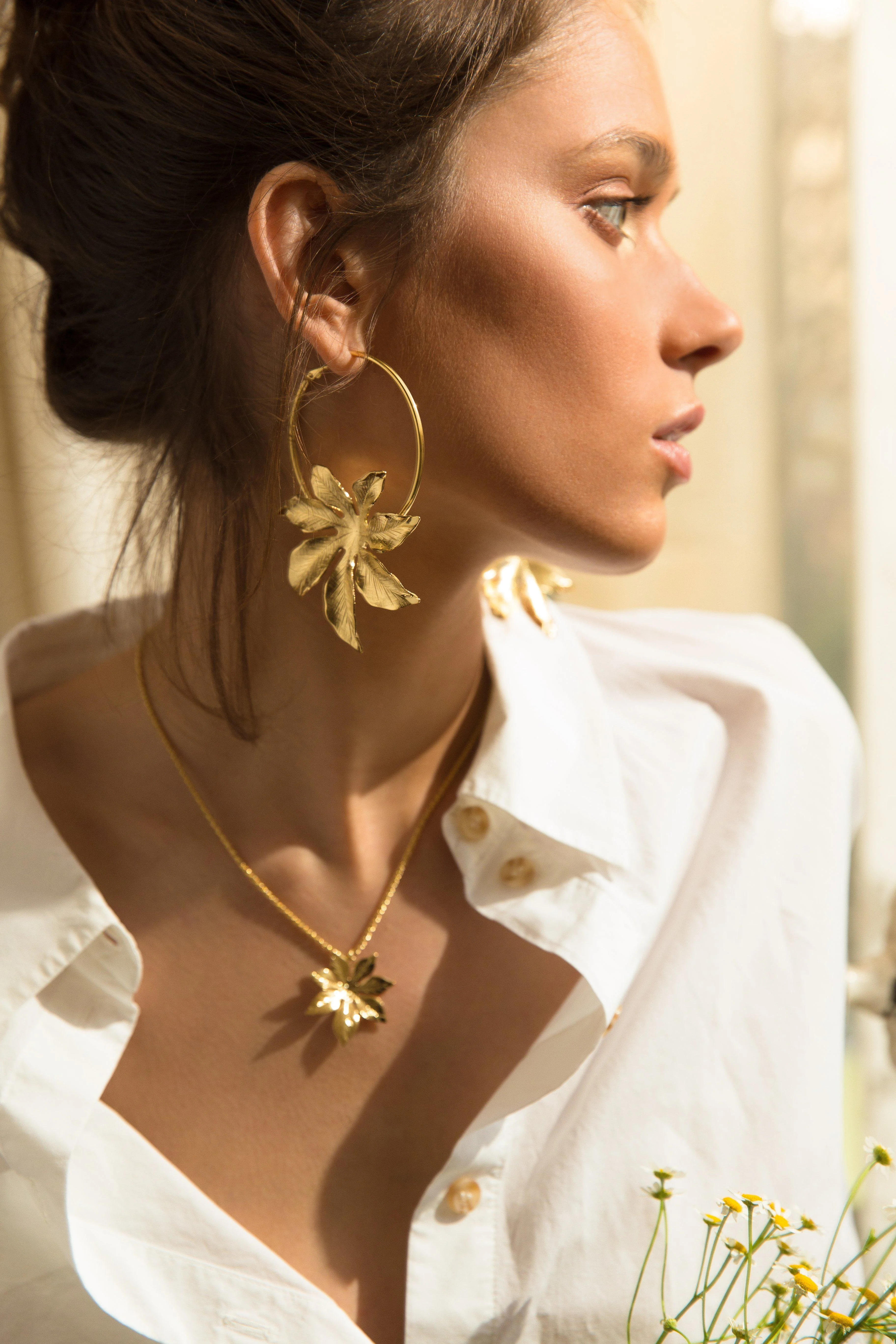 CHLORIS - Boucles d'oreilles créoles fleurs plaqué argent | Doré