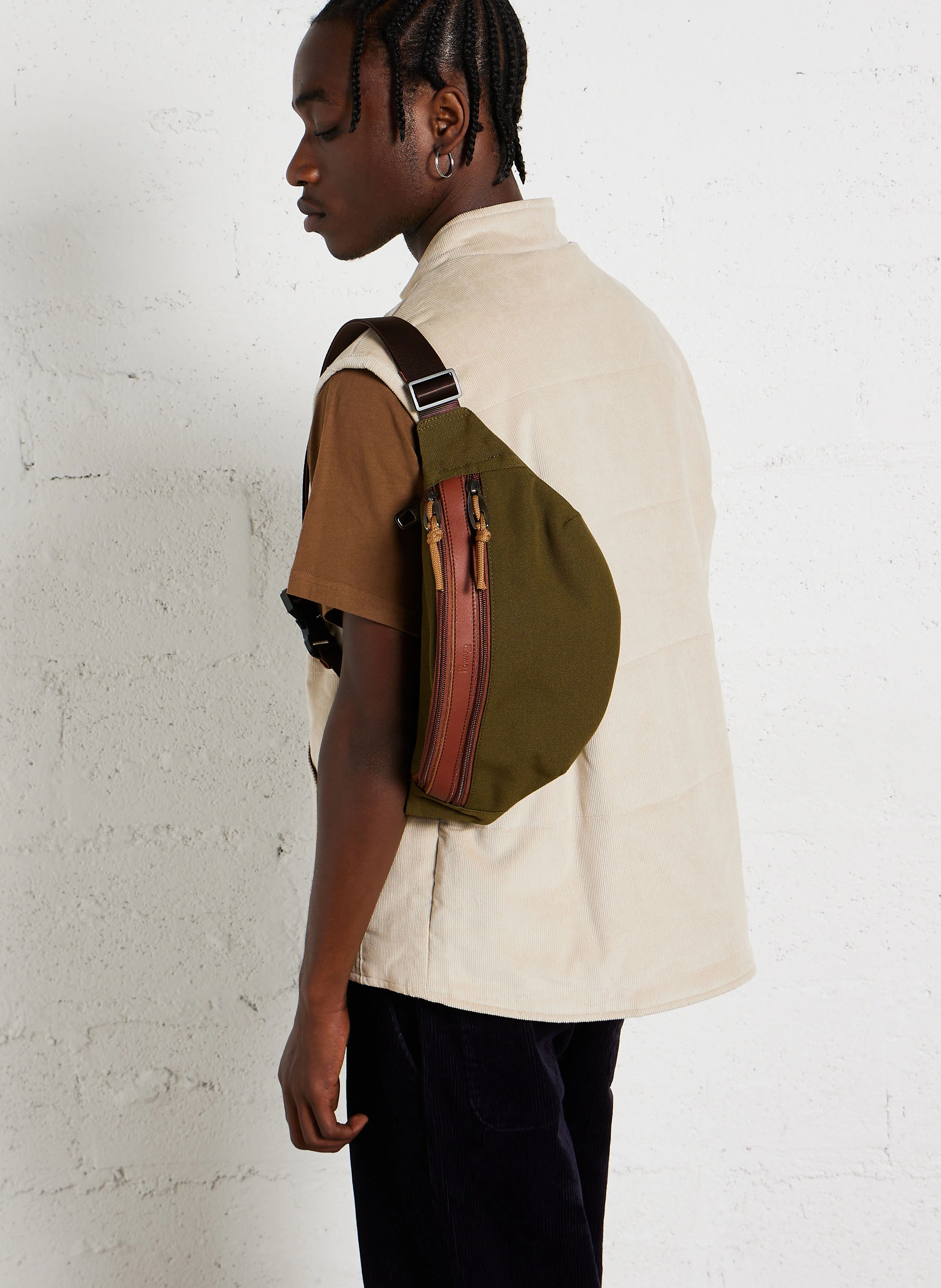 DELTA - Sac banane bi matière en cuir mélangé | Kaki