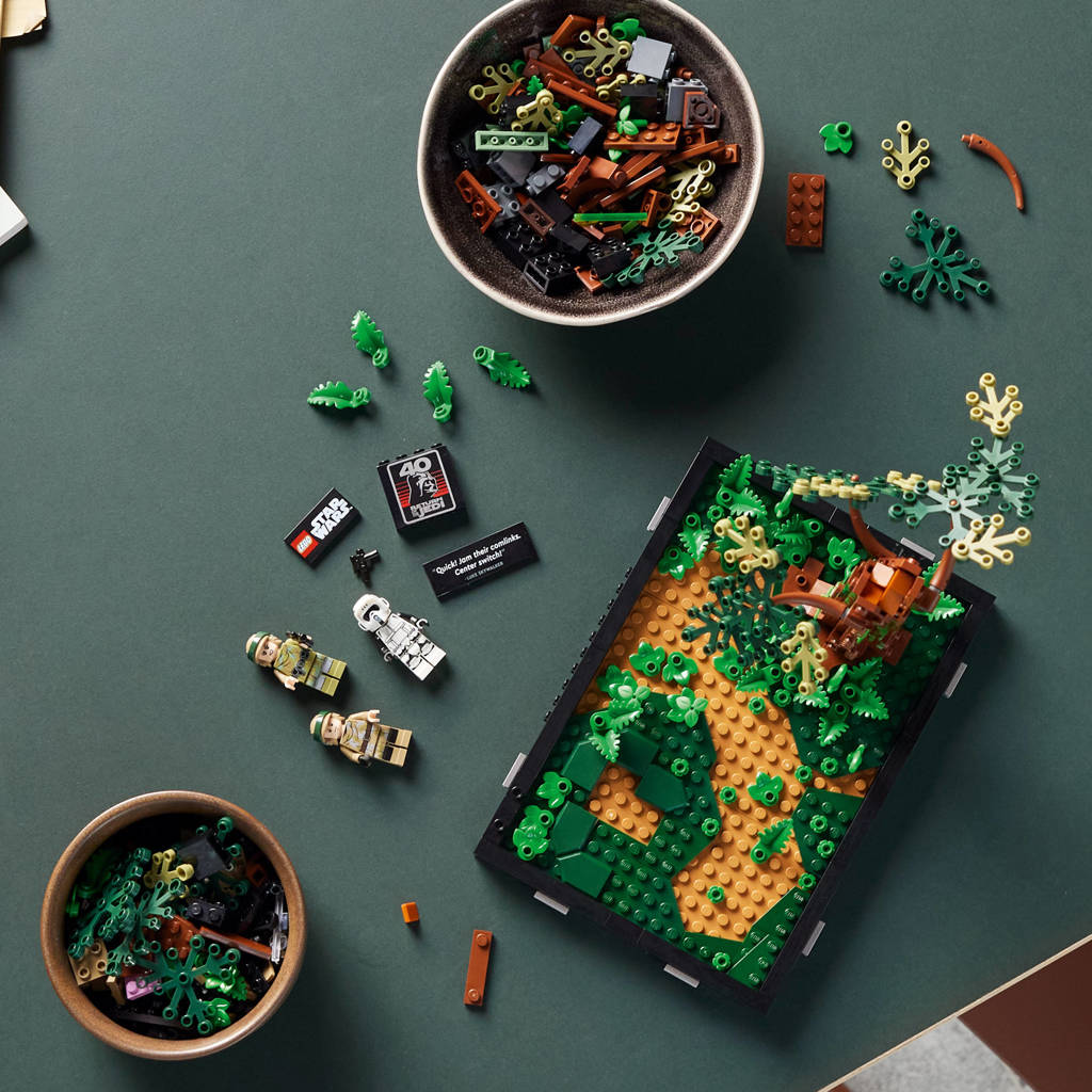 Mooie doos lego!Endor™ speederachtervolging diorama 75353