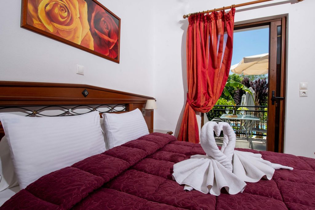 Fly & Go Kaloni Village Logies en ontbijt - Aparthotel