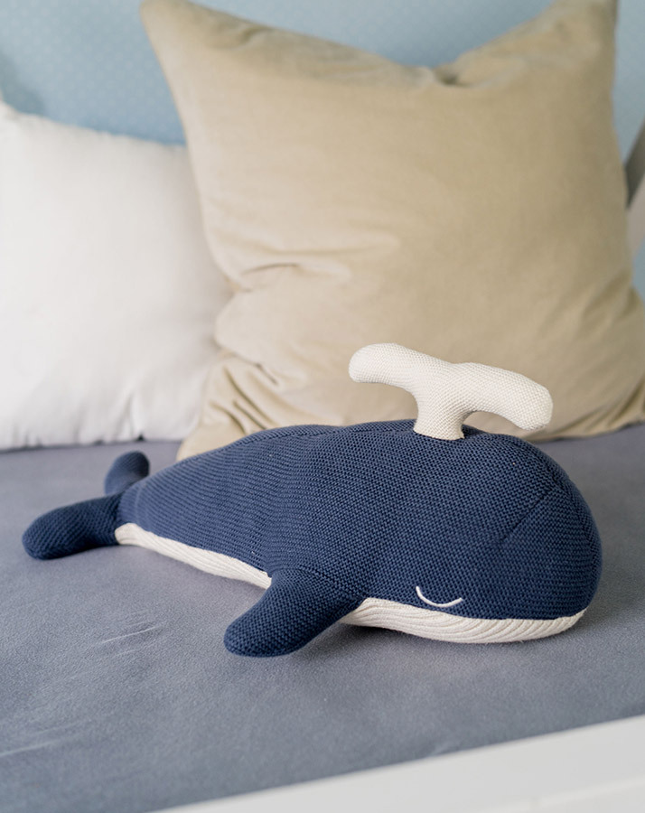 Kuscheltier WAL (47cm) in blau