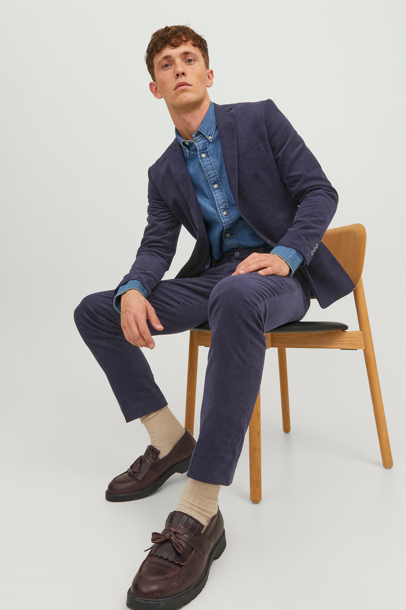 Calça chino de corte justo, 100% algodão.