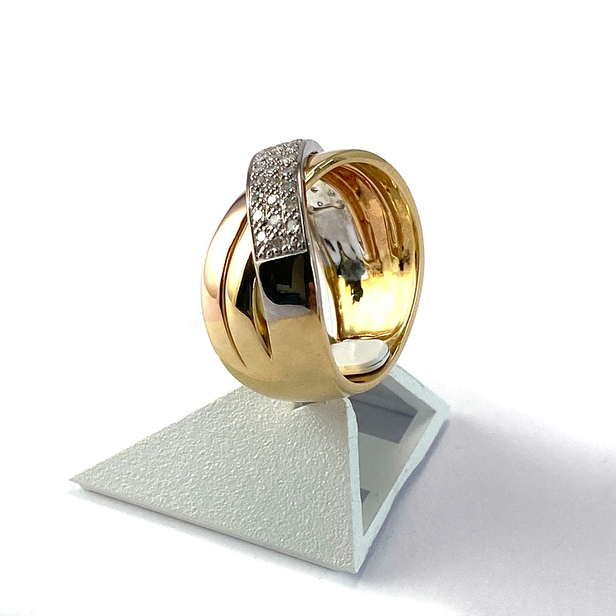 Bague d'occasion 3 ors 750 anneaux croisés diamants