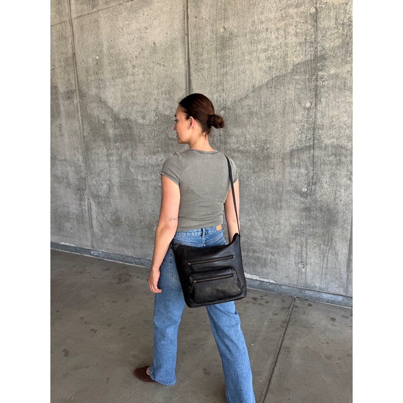 Aura<br>Crossbody Trinidad