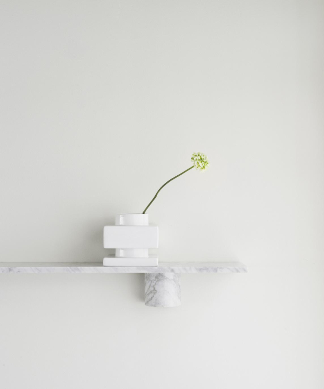 Normann Copenhagen Sten wandplank 120 Black Marble