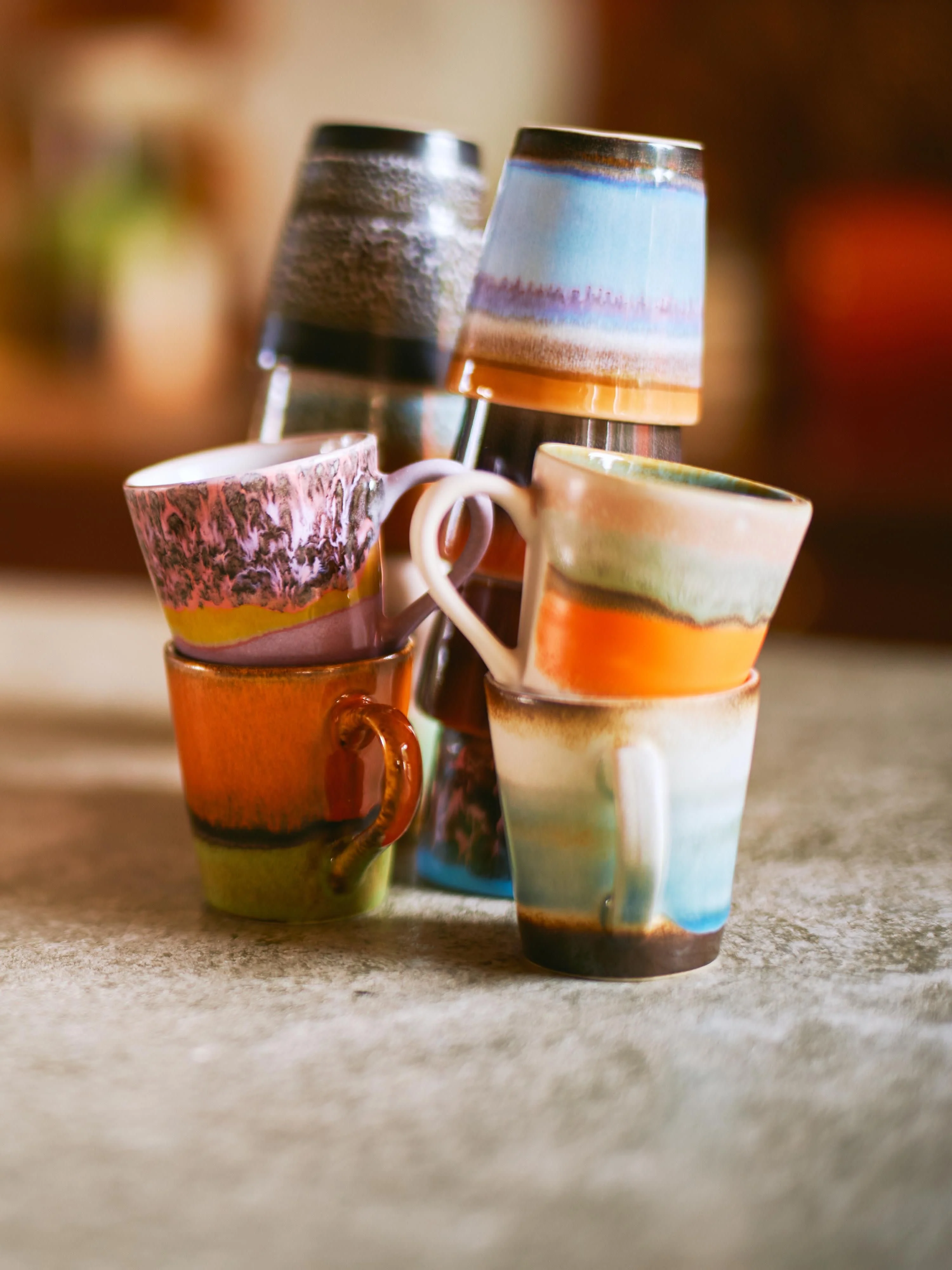 Handbeschilderde espressokopje 70's met reactief glazuur, 4-delig