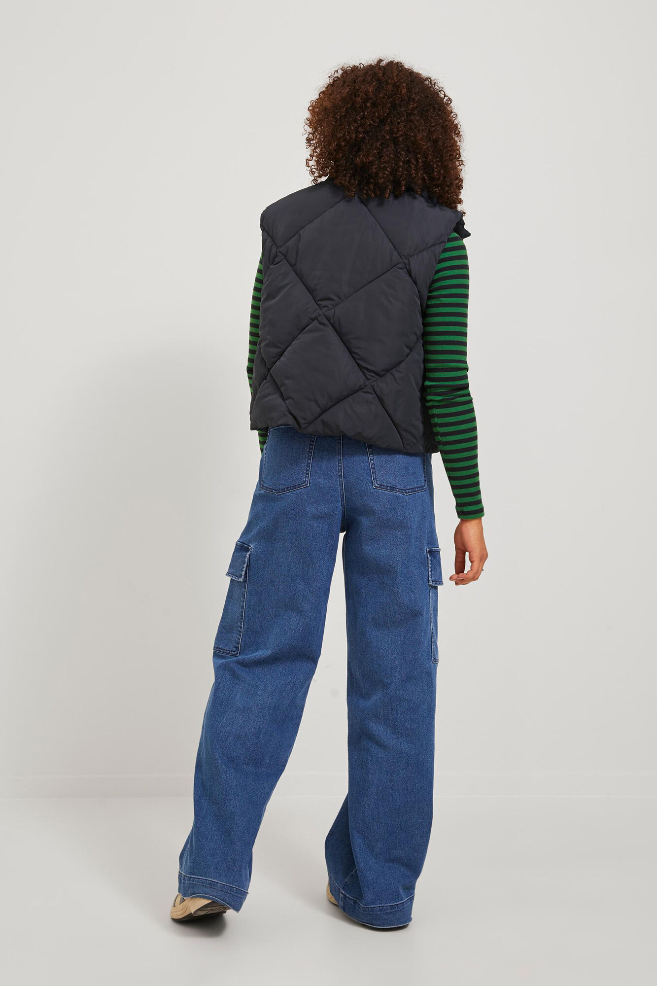 Colete curto acolchoado feminino