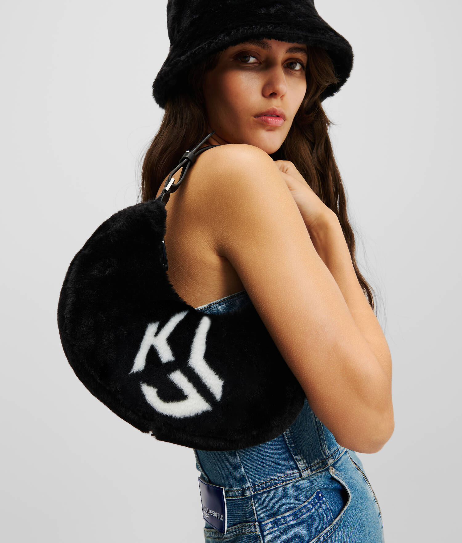 SAC PORTÉ ÉPAULE DEMI-LUNE EN FAUSSE FOURRURE KLJ