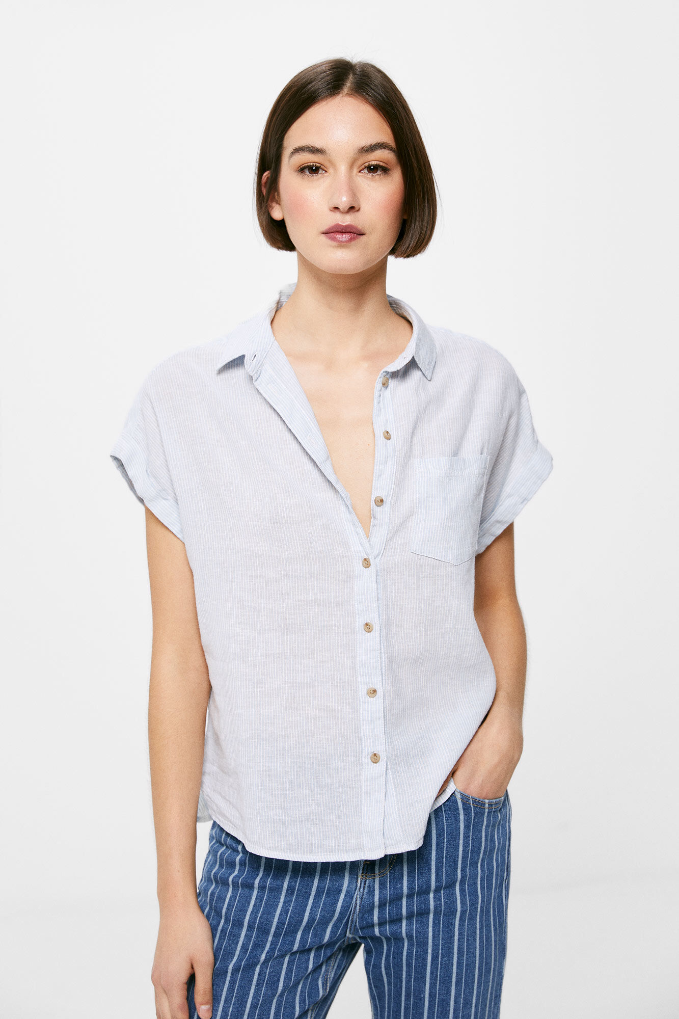 Camisa de manga curta em linho e algodão - Azul claro